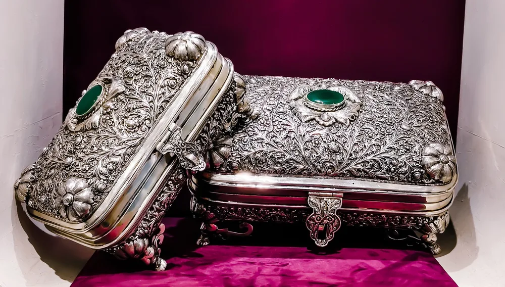 Royal Vanity Box